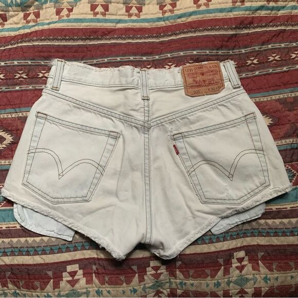 Vintage 505 Levi’s High Rise Shorts - Picture 6 of 7